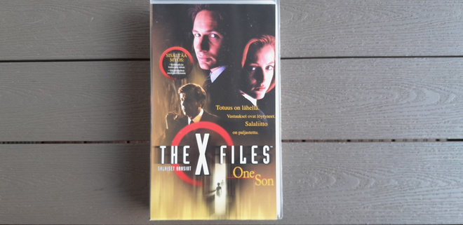 VHS: Salaiset Kansiot / The X-Files: One Son (1998) UUSI
