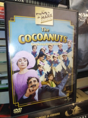 DVD Marx BROTHERS KOOKOSPÄHKINÖITÄ ( SIS POSTIKULU