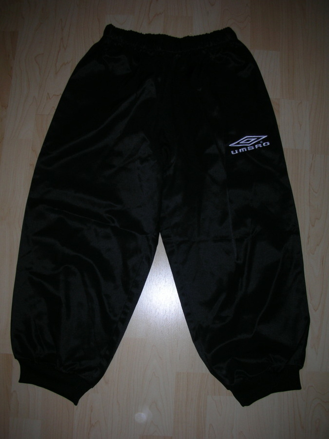 Umbro jalkapallo hiekkapelihousut