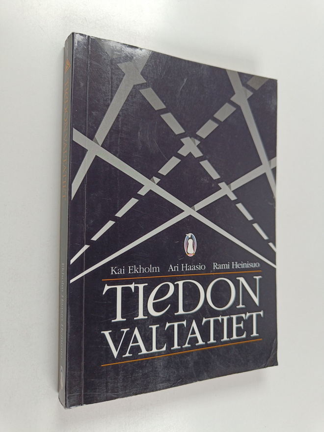 Kai Ekholm : Tiedon valtatiet ja kinttupolut : kansalaise...