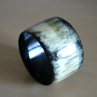 Sarvesta valmistettu leveä rannerengas 73mm n.40g - pikkukuva 2