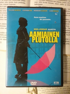 Aamiainen Plutolla (DVD)