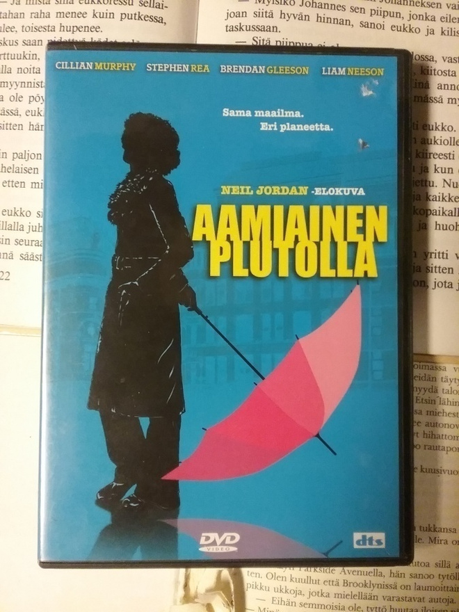 Aamiainen Plutolla (DVD)
