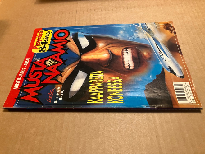 MUSTANAAMIO 15/1994