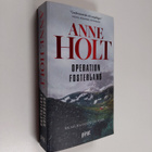 Anne Holt : Operation fosterland - pikkukuva 1