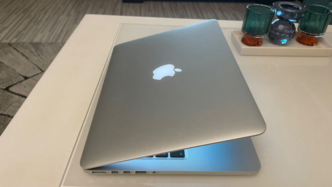 Apple MacBook Pro 2015, 256gb muisti