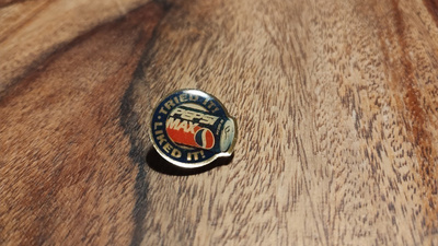 Pinssi Pepsi Max