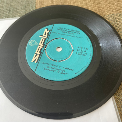JUHA ”WATT” VAINIO: Jos vain saisin nastahampaan..*FIN 1964