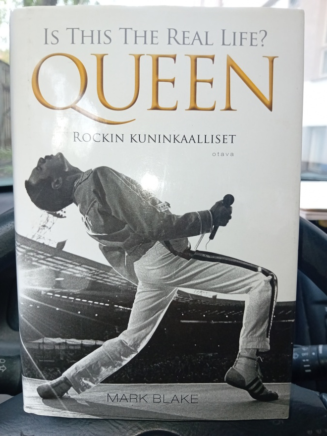 Blake : Queen - Rockin kuninkaalliset ( SIS POSTIKULU  )