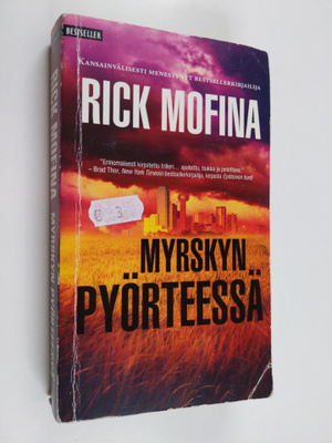 Rick Mofina : Myrskyn pyörteessä