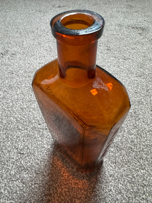 Apteekkipullo Medica korkeus n 21 cm
