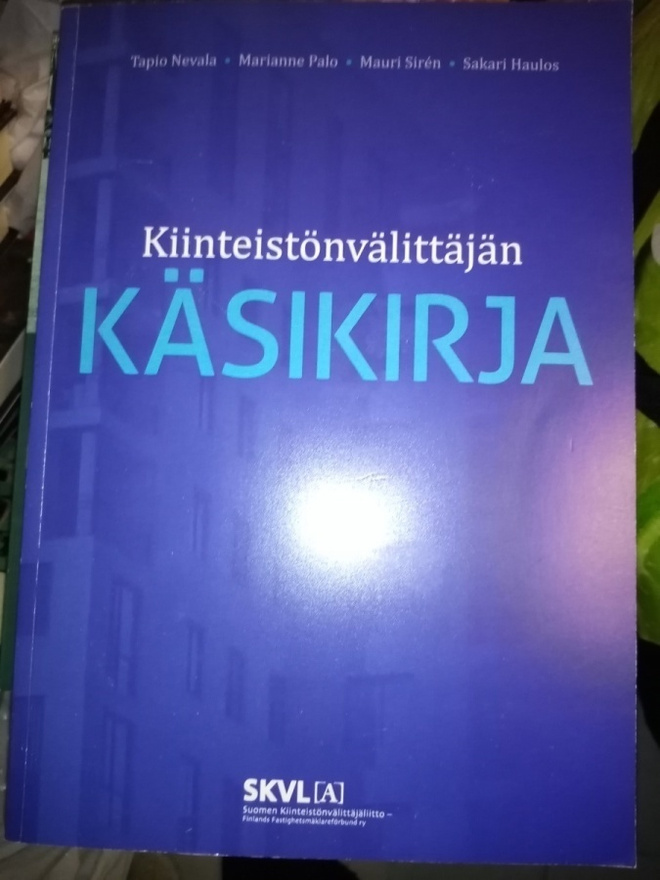 NEVALA :  KIINTEISTÖNVÄLITTÄJÄN KÄSIKIRJA ( SIS POSTIKULU )