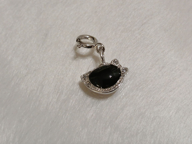 Hopea Hela pöllö onyx kivellä 925 charm