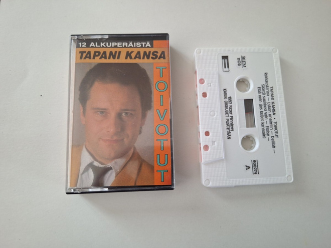 TAPANI KANSA - 12 ALKUPERÄISTÄ c-kasetti