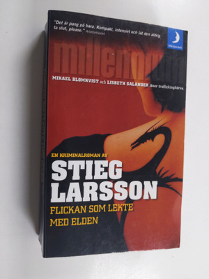 Stieg Larsson : Flickan som lekte med elden