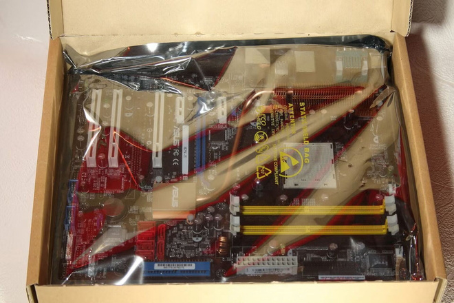 AM2+ emolevy Asus M2N-E Rev:1.0, Asuksen tehdaskunnostama