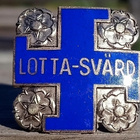 OSK LINDROOS. Lotta-Svärd. Hopeoitu, Numeroitu. Halkaisija - - pikkukuva 4