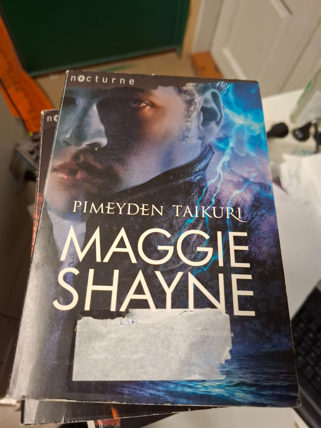 Maggie Shayne Pimeyden taikuri