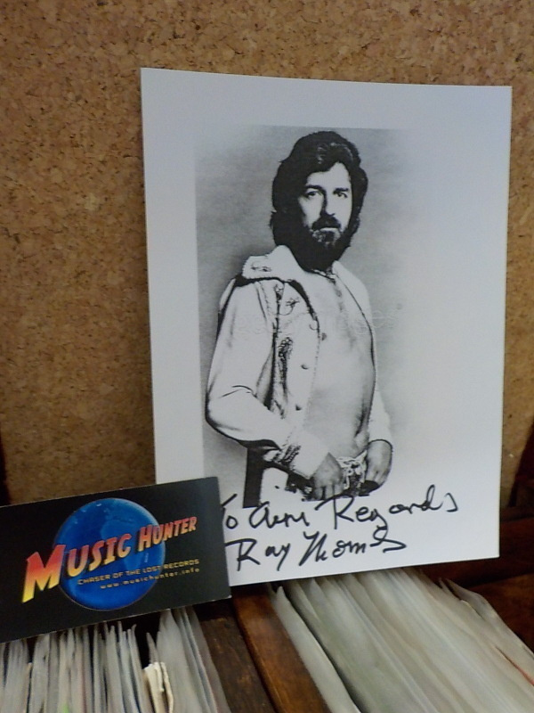 RAY THOMAS / MOODY BLUES NIMIKIRJOITUS