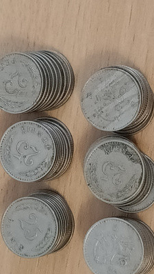 60 kpl 25 penniä