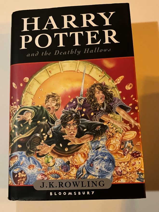 J. K. Rowling : Harry Potter and the Deathly Hallows