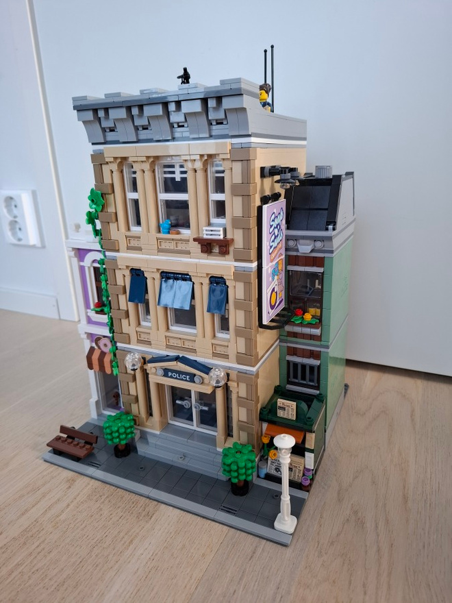 Lego Poliisiasema #10278