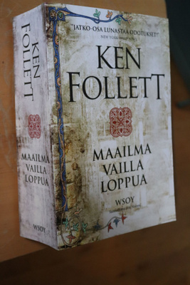 Ken Follett : Maailma vailla loppua ( WSOY pokkari )