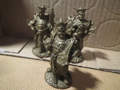 Kolme mandariini-figuuria