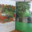 Warren Schultz: For Your Garden  - Walls and Fences. 72 s. - pikkukuva 2