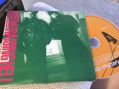 Run DMC . Raising hell CD