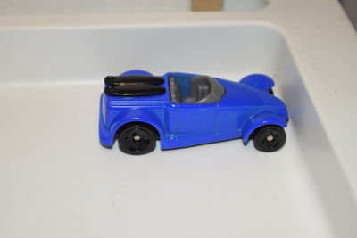 mcdonalds happy meal lelu hot wheels x5