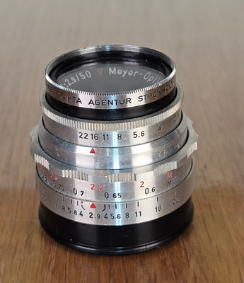 == Meyer Optik Gorlitz Trioplan 50mm F2.9 Red V - M42