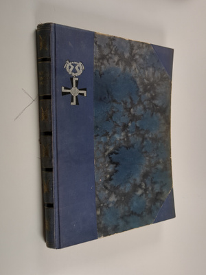 Kunniamme päivät : Suomen sota 1939-40 kuvina ja päämajan...