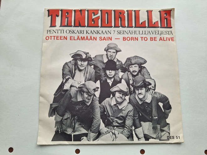 PENTTI OSKARI KANKAAN 7 SEINÄHULLUA VELJESTÄ 7 " ( DES 51 )