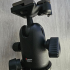 Manfrotto 055XPROB -jalusta ja 498RC2-kuulapää. - pikkukuva 4