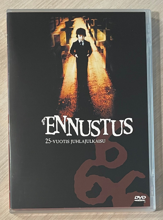 Ennustus (1976) Gregory Peck