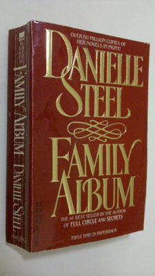 Danielle Steel : Family Album