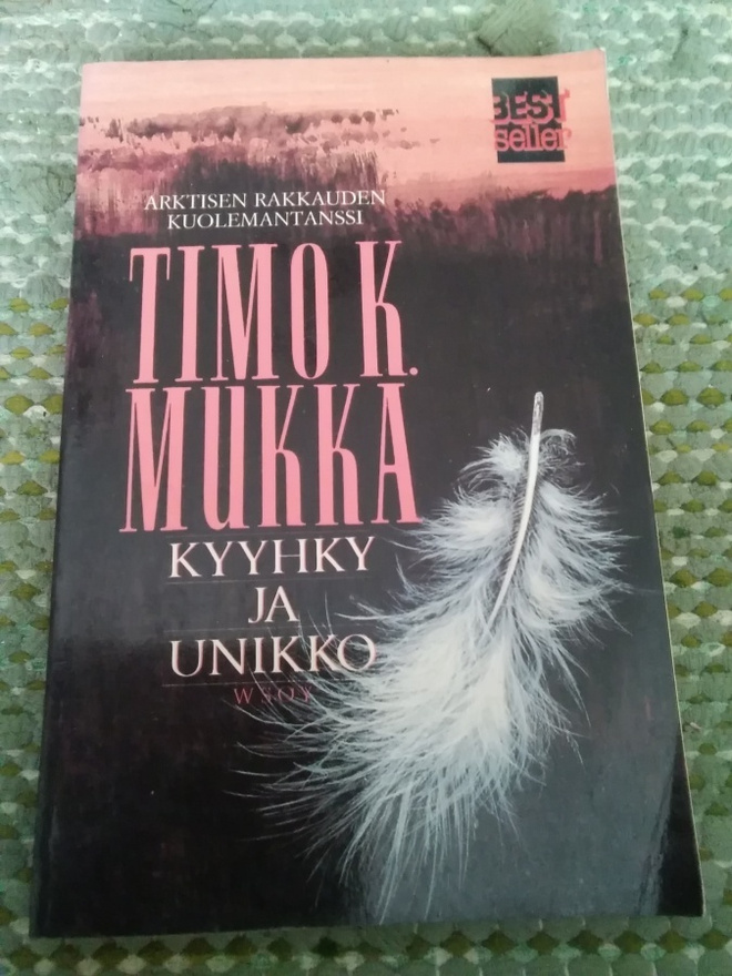 Timo K. Mukka: Kyyhky ja unikko