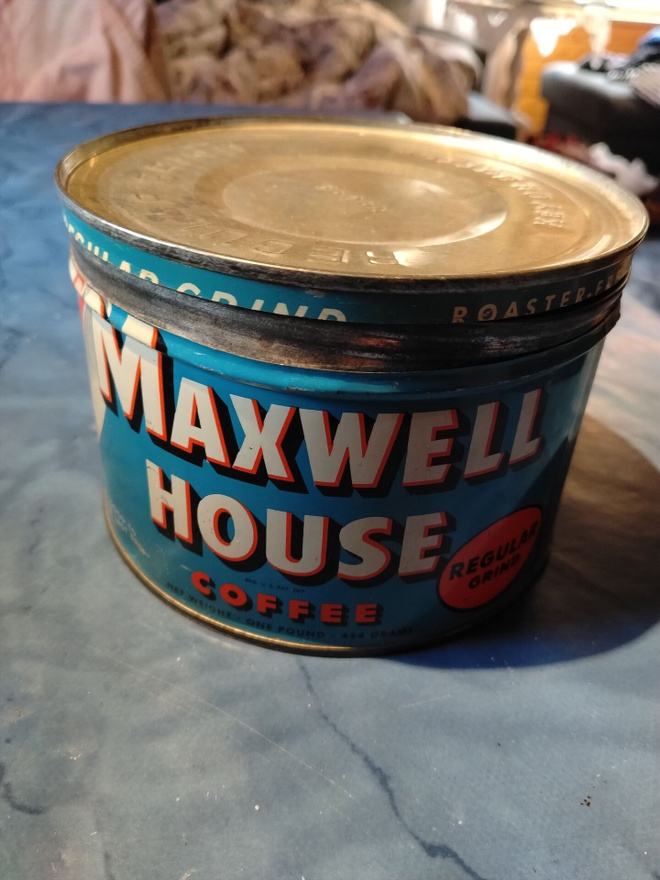 peltinen kahvipurkki maxwell house