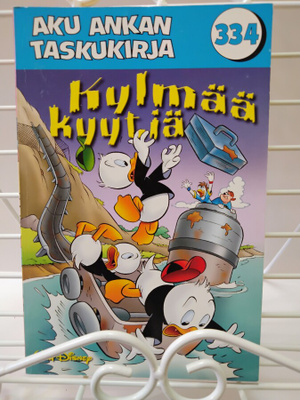 Aku Ankka taskukirja 334 Kylmää kyytiä