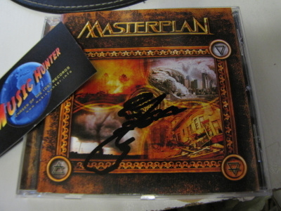 MASTERPLAN-S/T CD LANDEN NIMIKIRJOITUKSELLA
