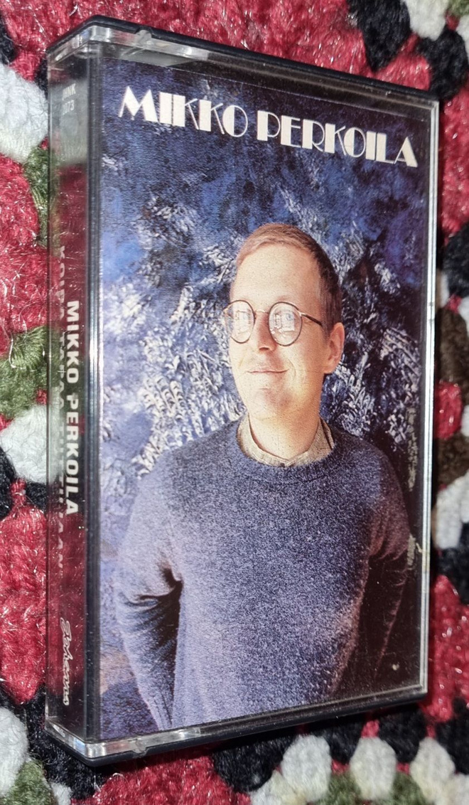 KASETTI Mikko Perkoila - Koira tapaa tuttujaan