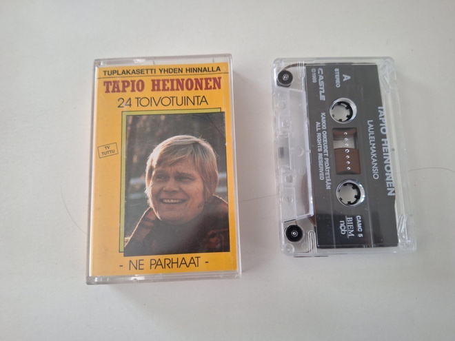 TAPIO HEINONEN  - NE PARHAAT c-kasetti ( mm. SATA KELLOA )