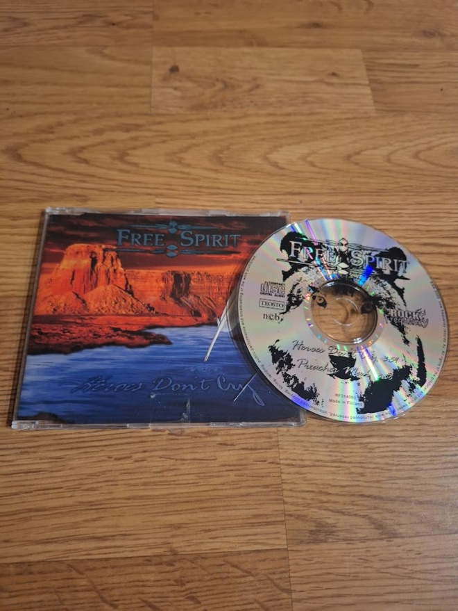 Free Spirit-Heros Don't Cry CDS
