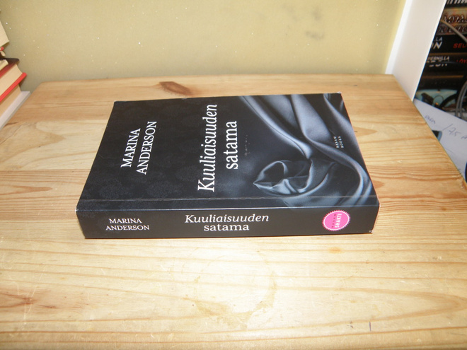 Marina Anderson Kuuliaisuuden satama (nidottu)