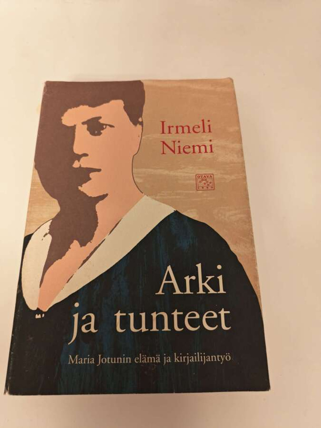 Irmeli Niemi; Arki ja tunteet