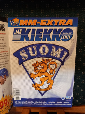 4/97 jääkiekkolehti MM-EXTRA (kannessa Suomi-paita)