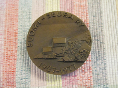 Suomi-Seura Ry mitali 1927-1977 /Terho Sakki-77.