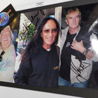 URIAH HEEP 3x NIMIKIRJOITUKSET VALOKUVISSA - pikkukuva 1