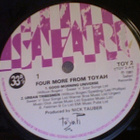 TOYAH  ::  FOUR MORE FROM TOYAH  ::  VINYYLI EP         1981 - pikkukuva 3